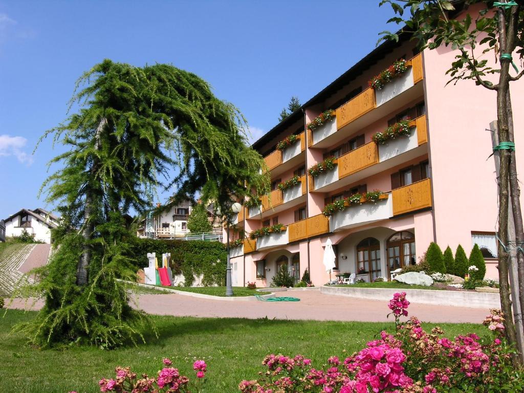 Residence Antares Andalo Exteriér fotografie